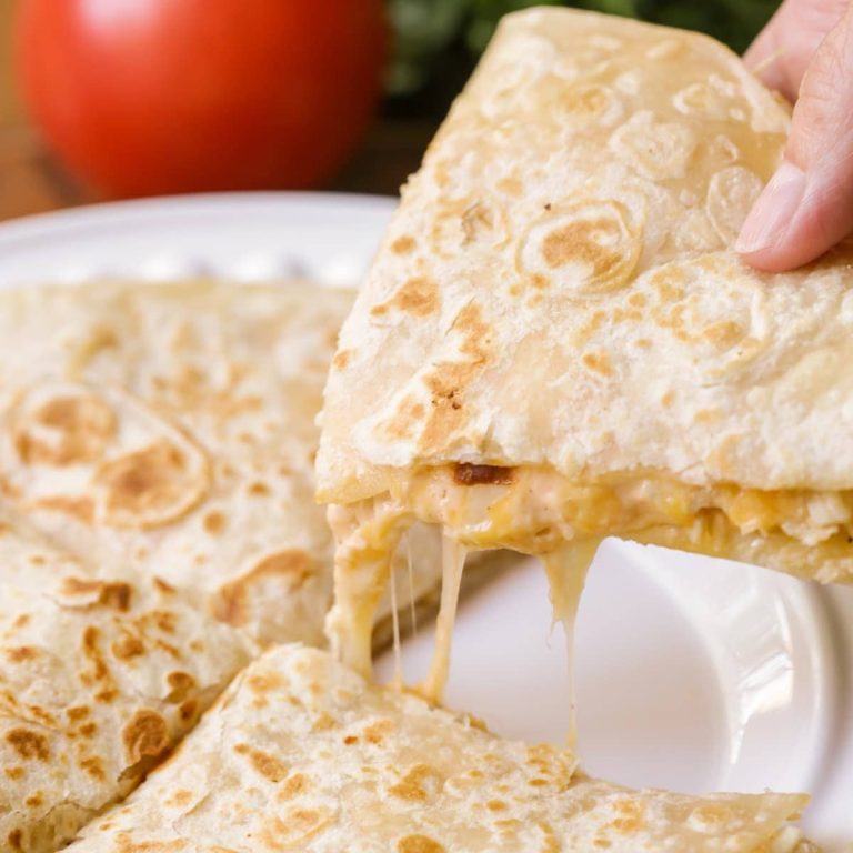 Chicken Quesadilla Sauce Recipe Easy and Flavorful!